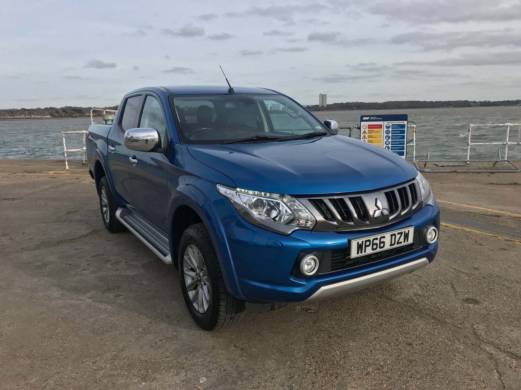 2017 Mitsubishi L200 Double Cab Pick Up Warrior Automatic 4x4 - SOLD